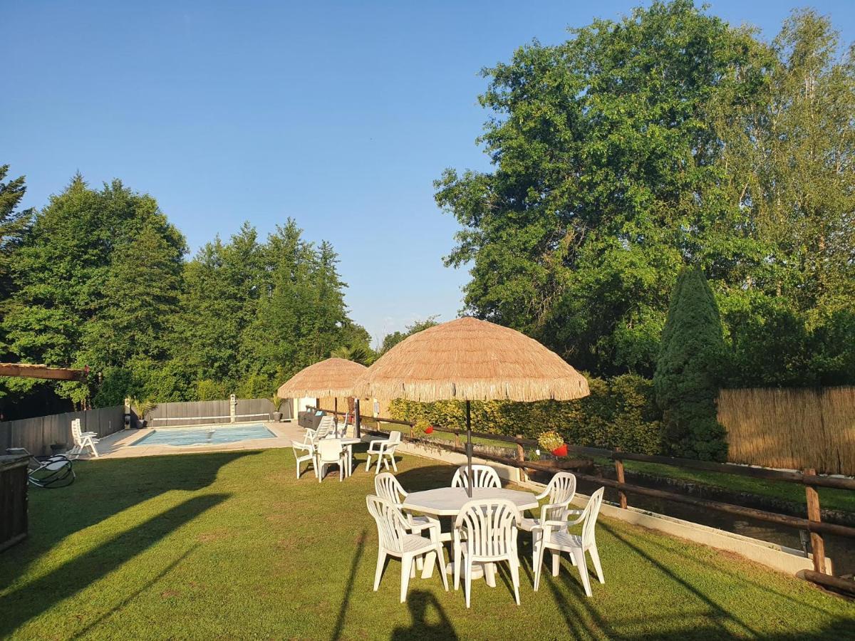 Luxury Safari Tents At Moulin Du Pommier Glamping & Camping Saulgond Exterior foto