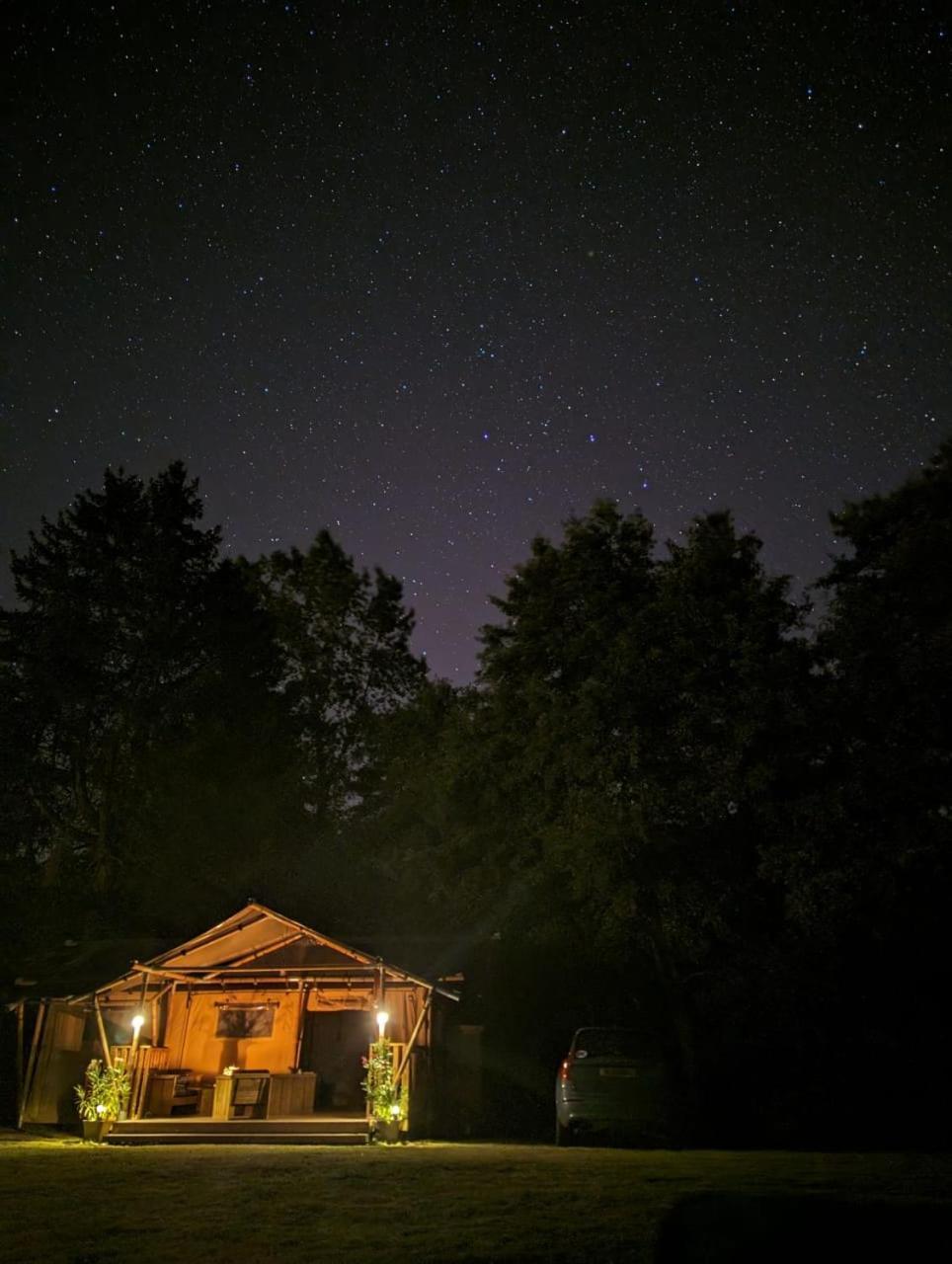 Luxury Safari Tents At Moulin Du Pommier Glamping & Camping Saulgond Exterior foto